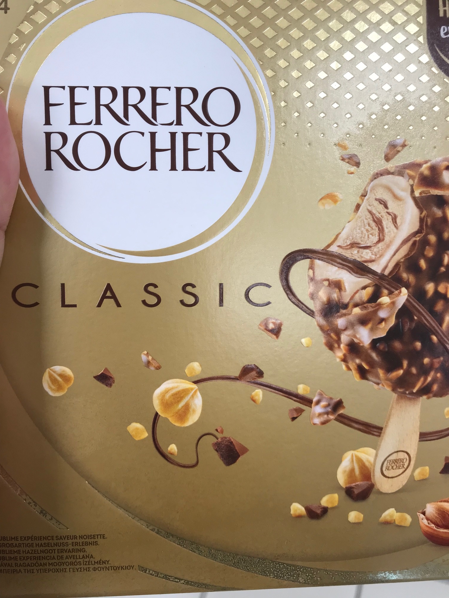 Glace bâtonnet Chocolat Lait Noisettes FERRERO ROCHER CLASSIC