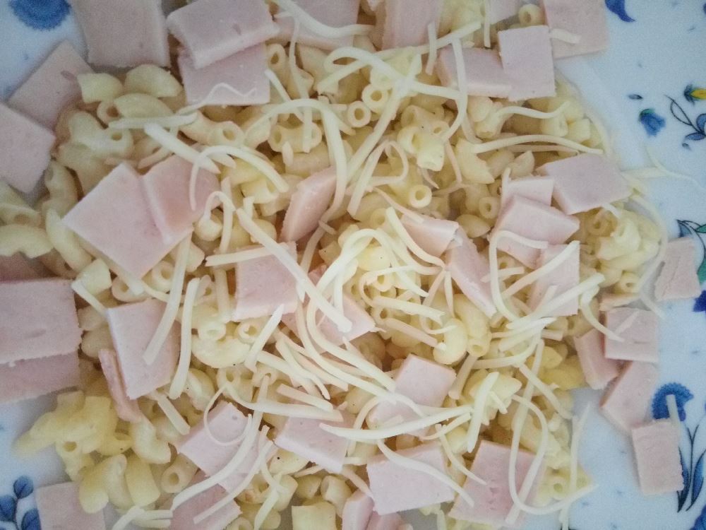 Coquillettes jambon supérieur crème fraîche, emmental