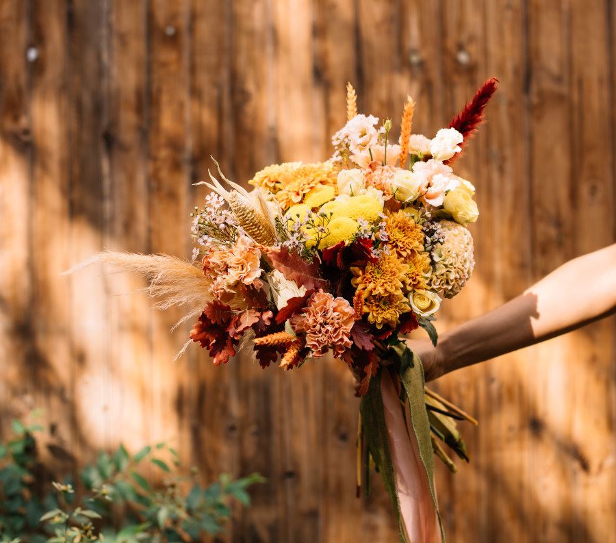Porta l'autunno in casa con i fiori adatti per bouquet e centrotavola
